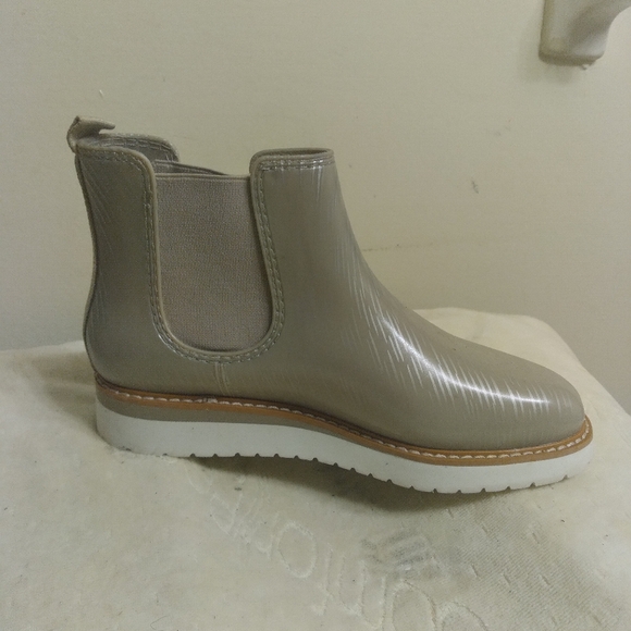 Cougar Jill Malek Rubber Gray Chelsea Rain Boots Size 7 Women's - Picture 6 of 16